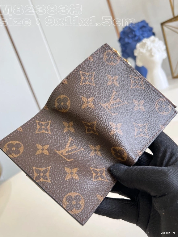 Vuitton Louis Lisa Wallet 0731